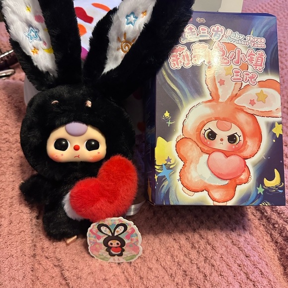 Baby Three NWTs. Lily Rabbit Town V3 Plush Confirmed Black Rabbit - Picture 3 of 4